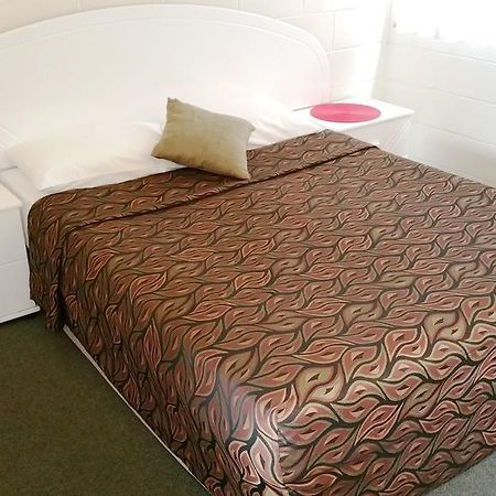 A&A Lodge Motel Emerald Room photo